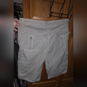BKE Men's Light Gray Cargo Shorts